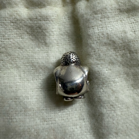 PANDORA - Silver Spotted Head Penguin Charm #790423 [retired] - Picture 3 of 4